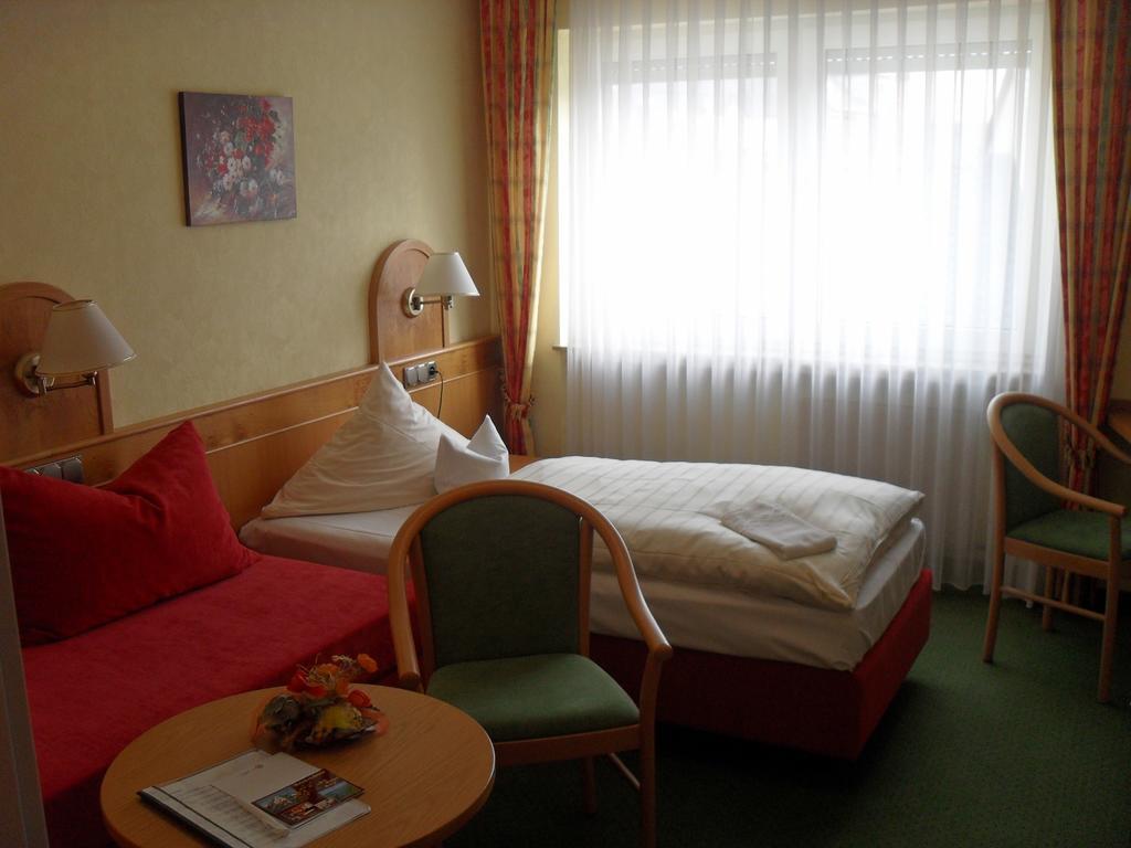 Hotel Reichsschenke Zum Ritter Gotz "Garni" Kröv Quarto foto